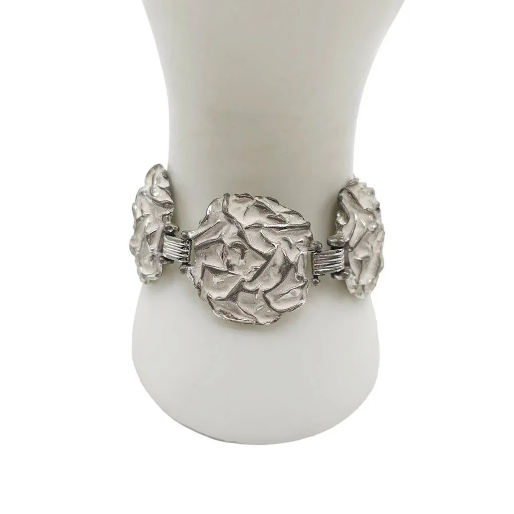 1960s Vintage Sarah Coventry Rose Panel White Enamel Silver Tone Bracelet